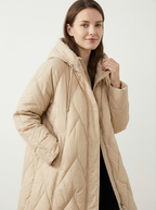 Warmer, kuscheliger Daunen-Mantel mit Kapuze