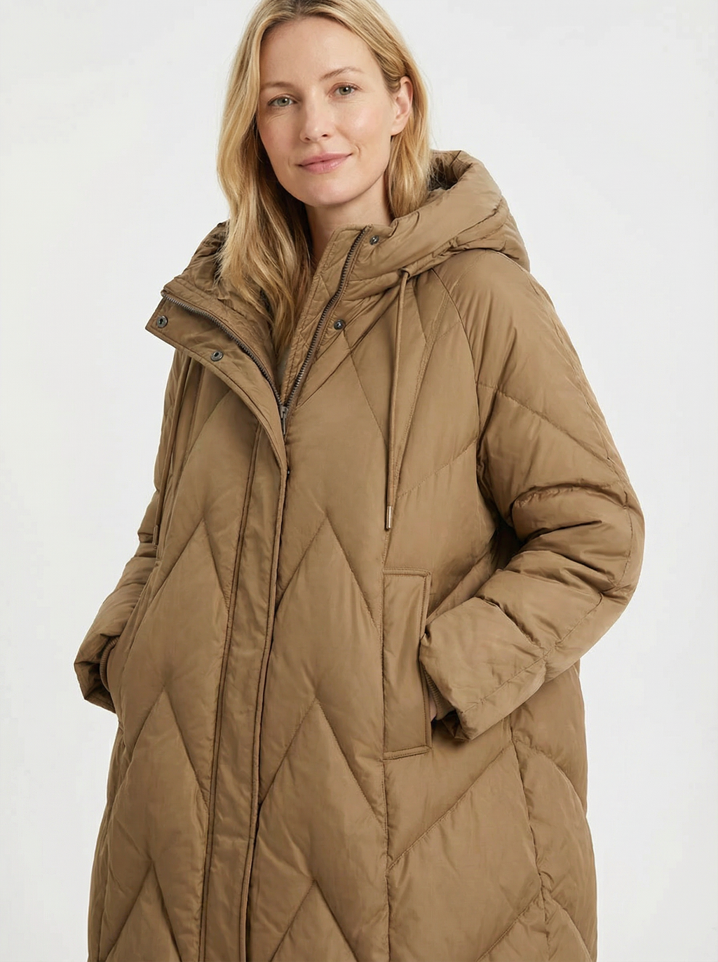 Warmer, kuscheliger Daunen-Mantel mit Kapuze