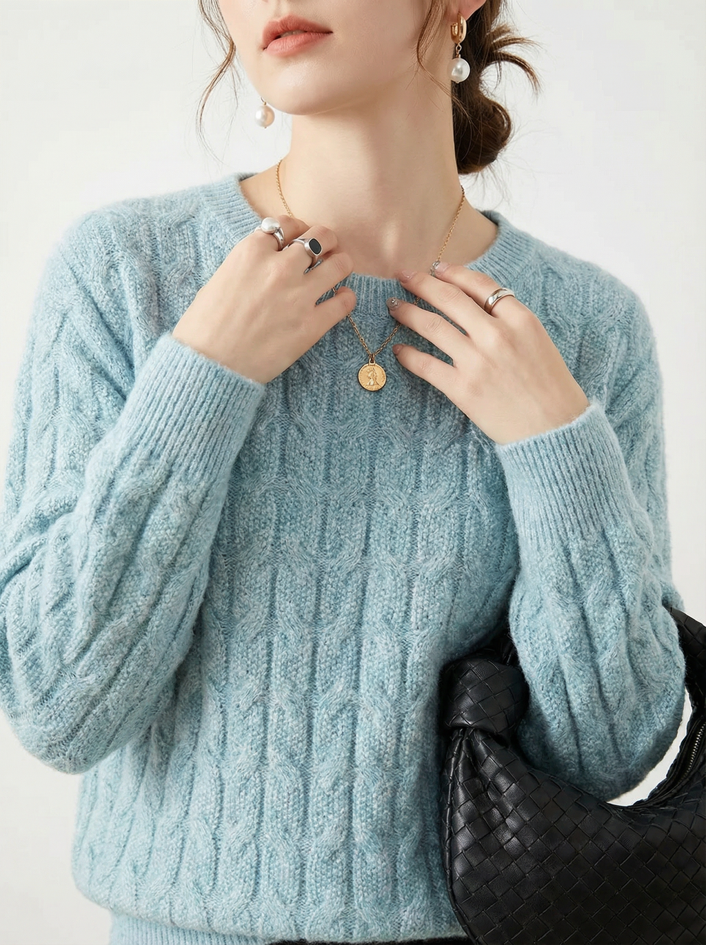 Kuscheliger Woll-Pullover mit O-Ausschnitt