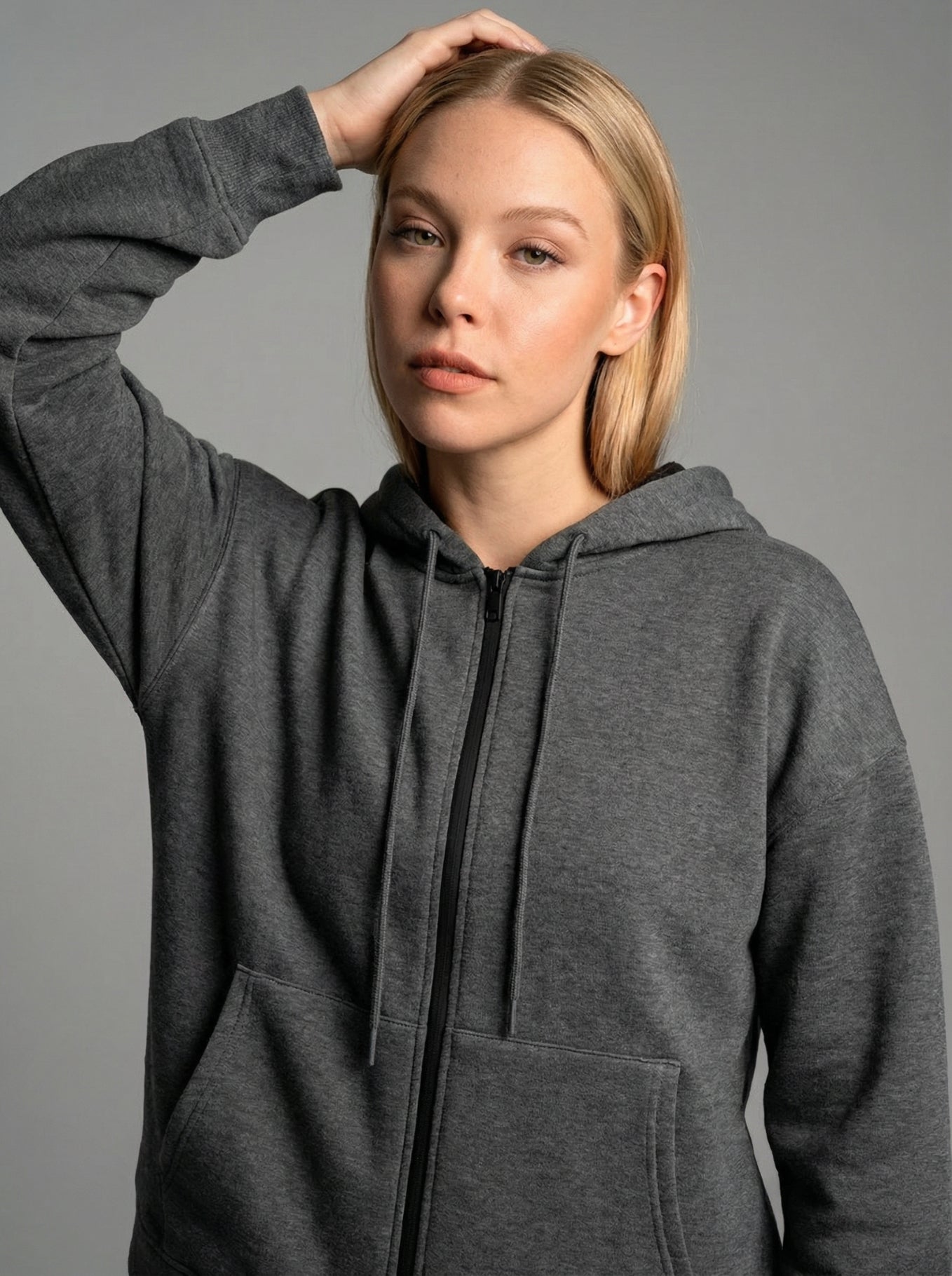 Warme Jacke mit Kapuze