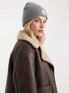 Asymmetrischer Mantel mit Reverskragen