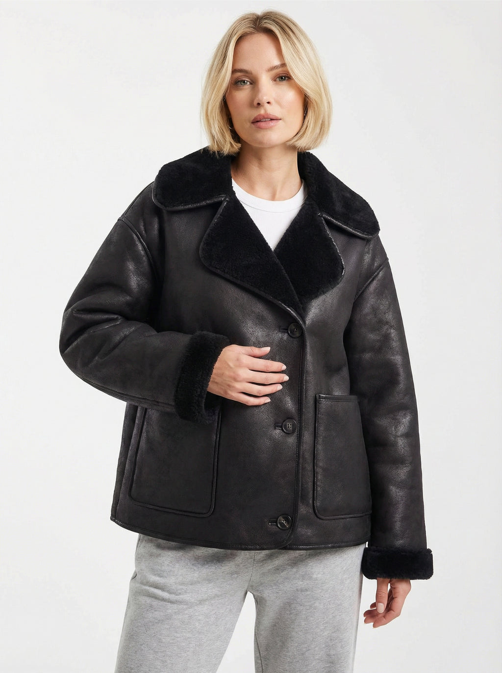 Asymmetrischer Mantel mit Reverskragen