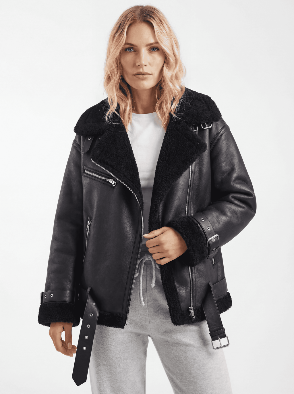 Doppelseitiger Mantel mit Gürtel