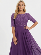 Elegantes Abendkleid mit Spitzen-Einsatz