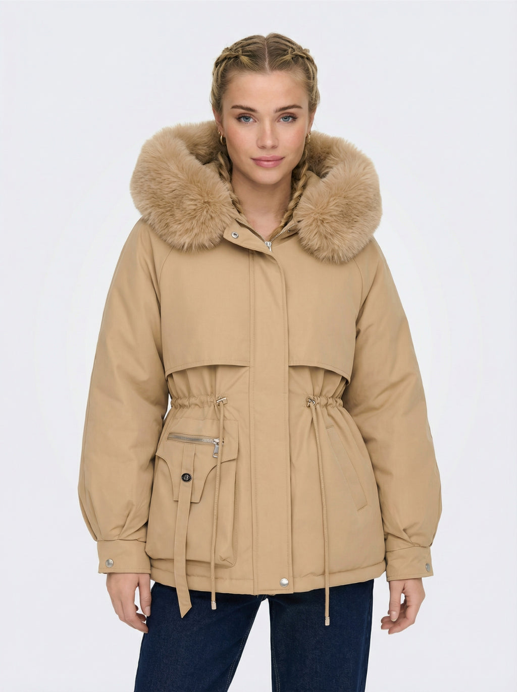 Warmer Parka mit Kapuze