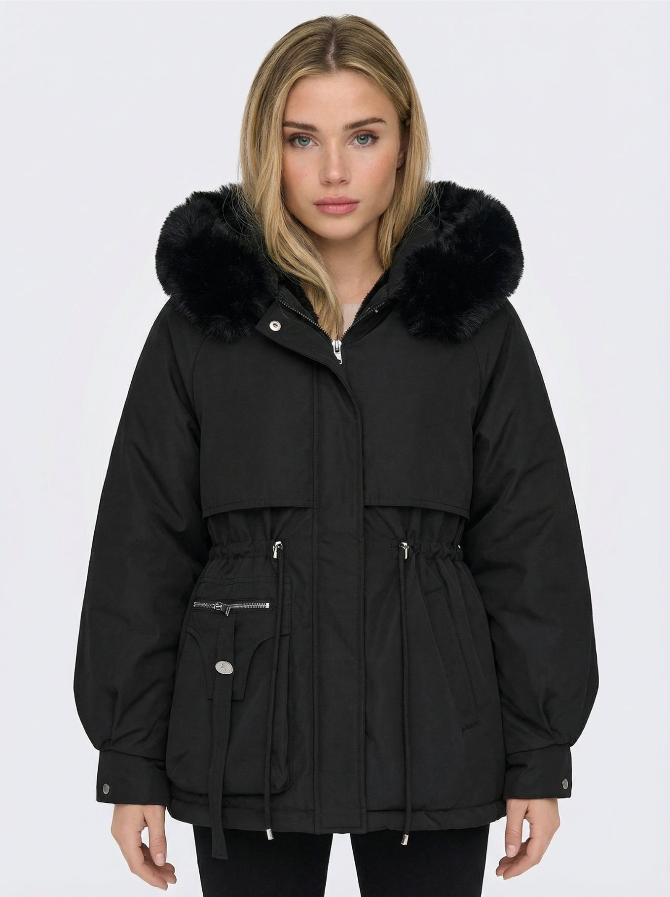 Warmer Parka mit Kapuze
