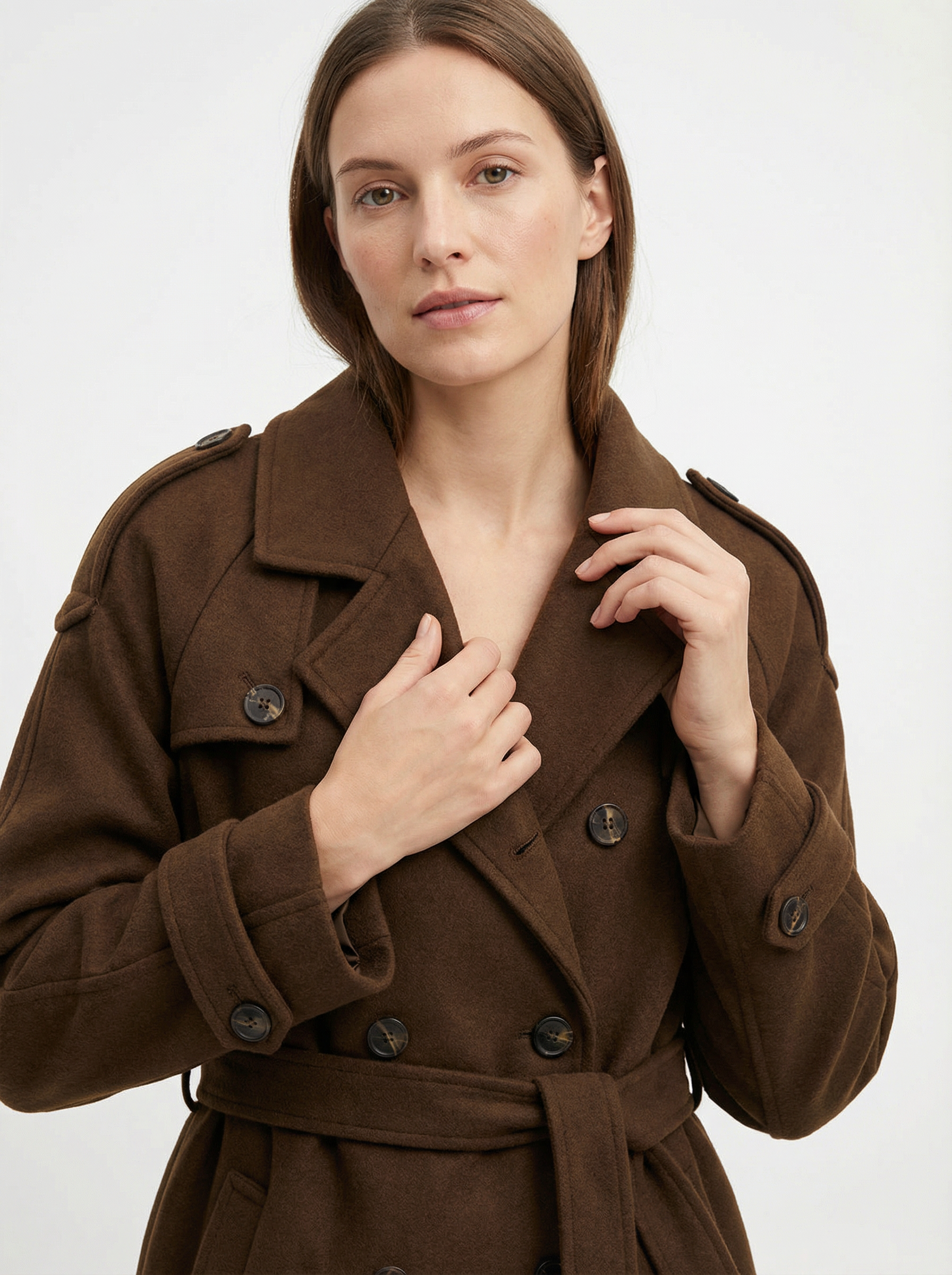 Doppelreihiger Wintermantel mit Taillengürtel