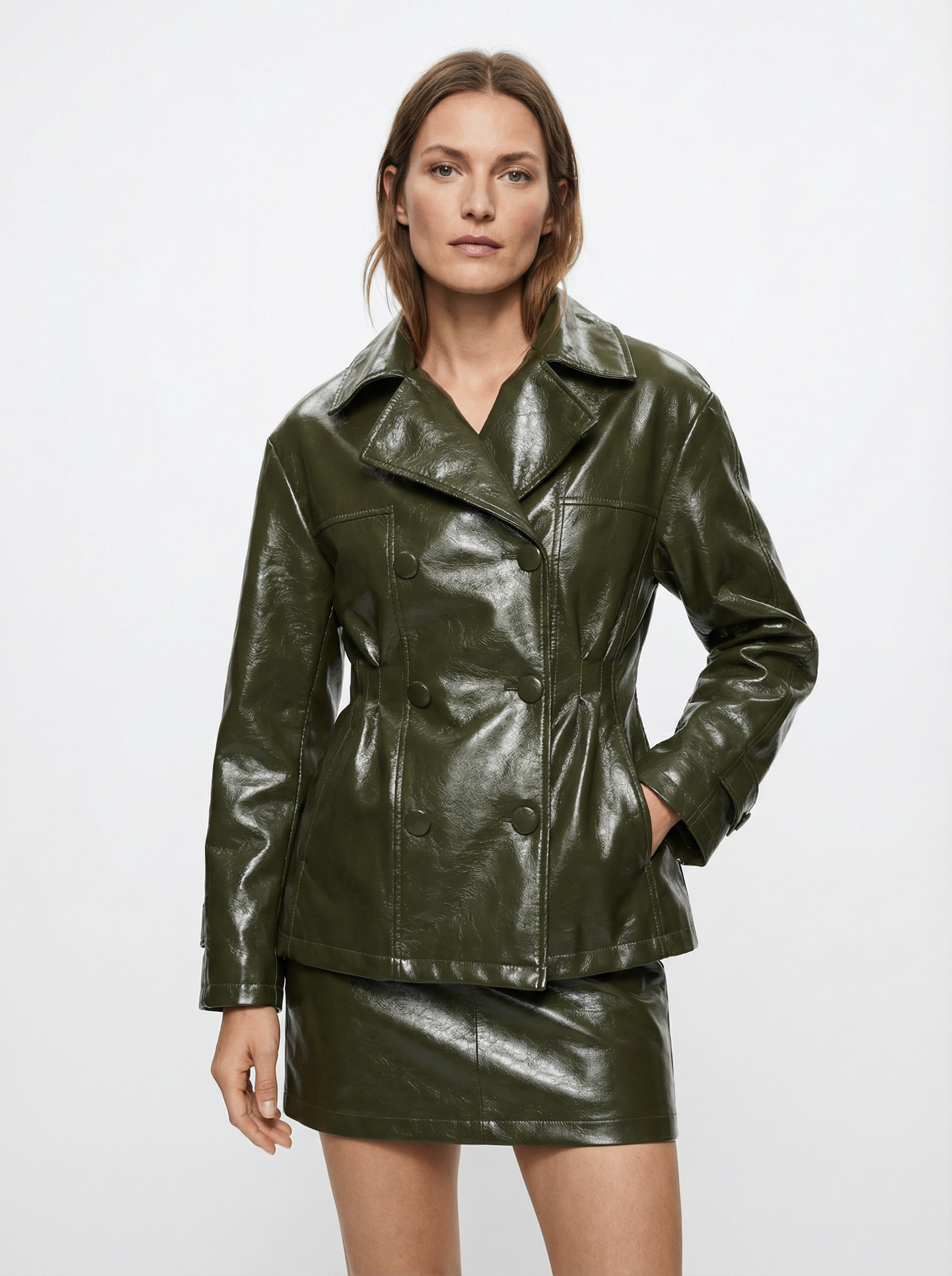 Eleganter Kunstleder-Zweiteiler mit Doppelreiher