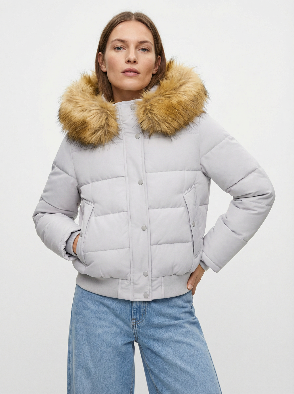 Gesteppter Wintermantel mit Kunstfellkragen