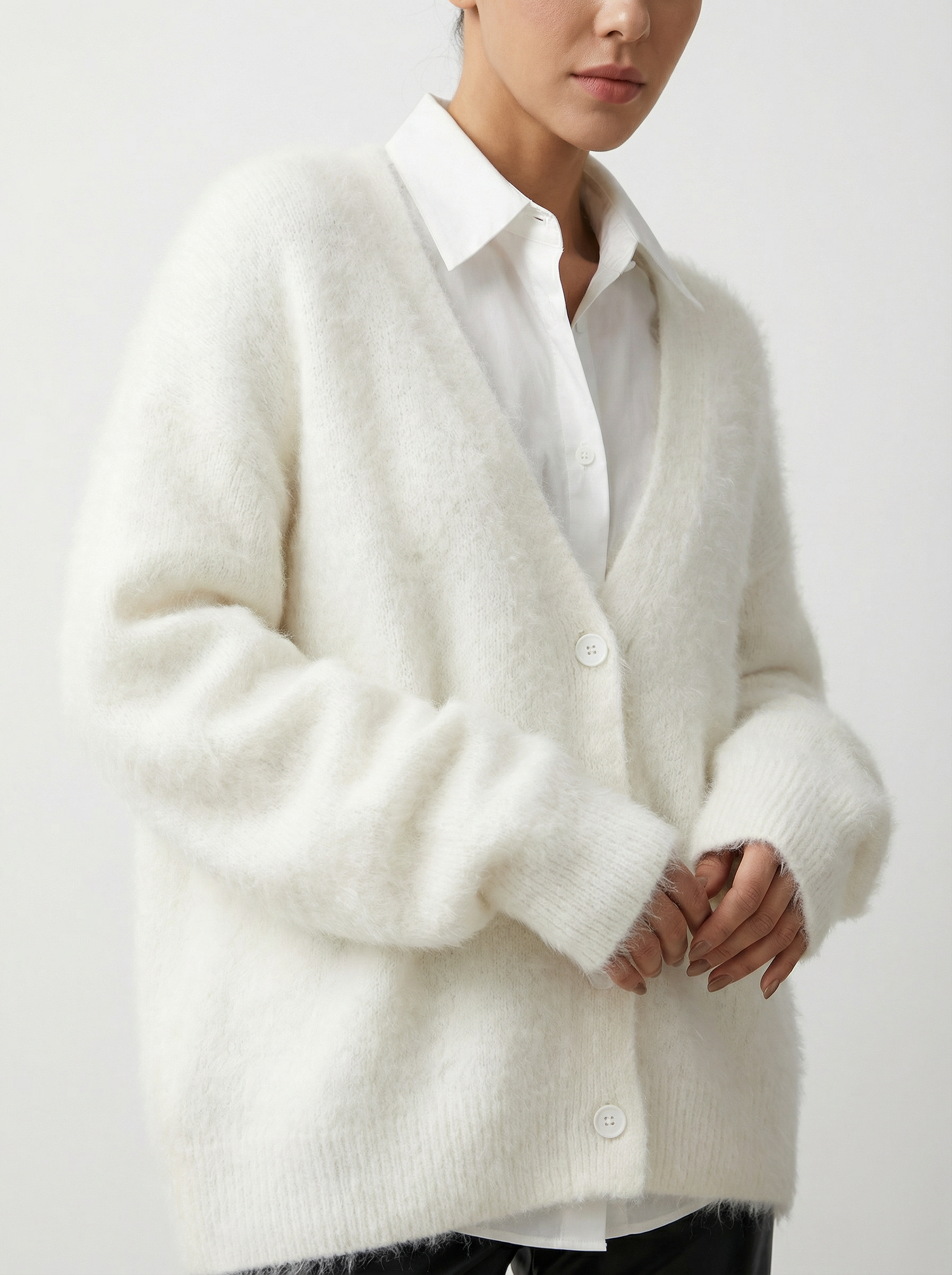 Kuschelige Strickjacke mit V-Ausschnitt