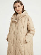 Warmer, kuscheliger Daunen-Mantel mit Kapuze