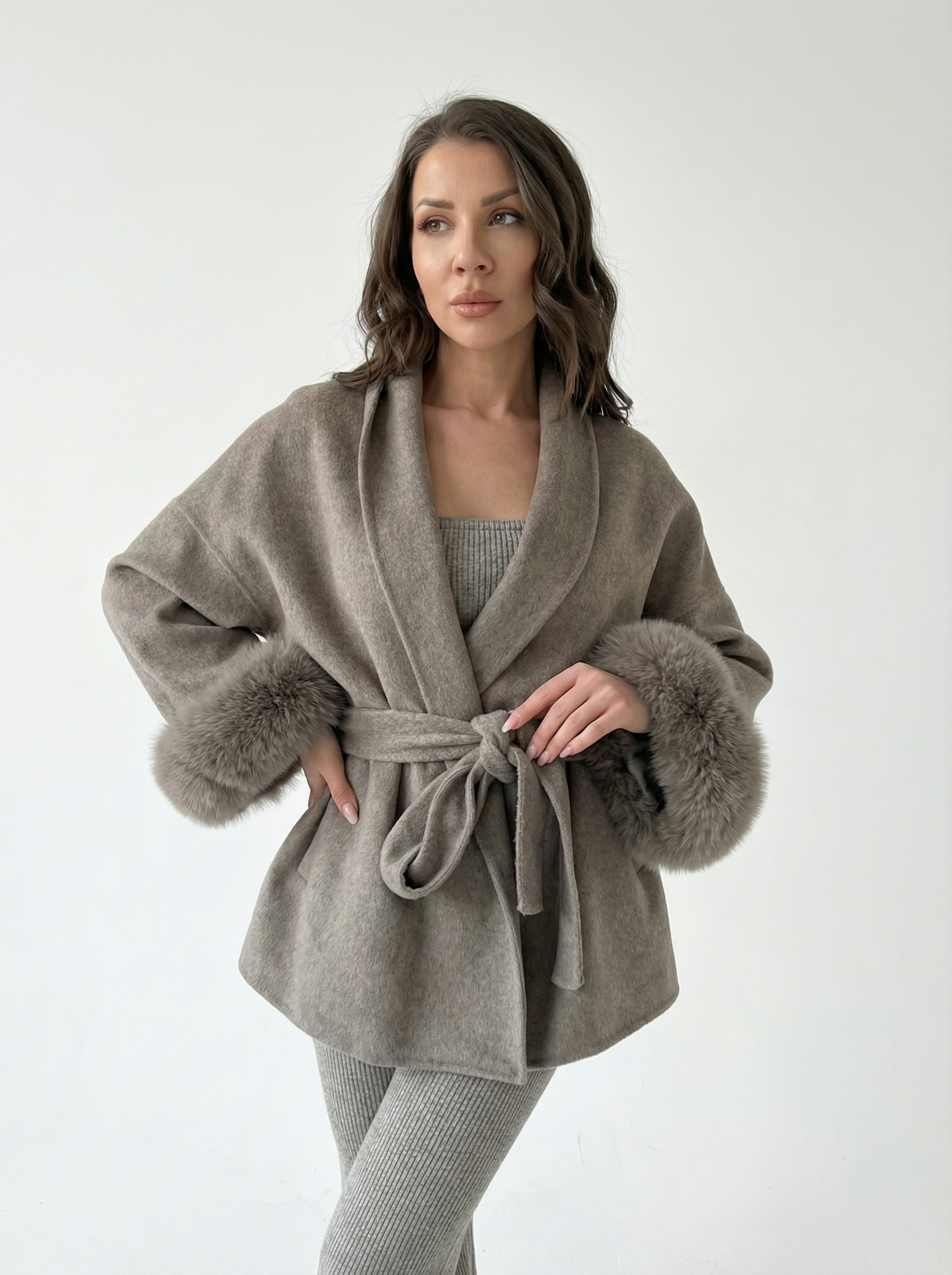 Woll-Blend-Mantel mit Kunstfell-Ärmeln