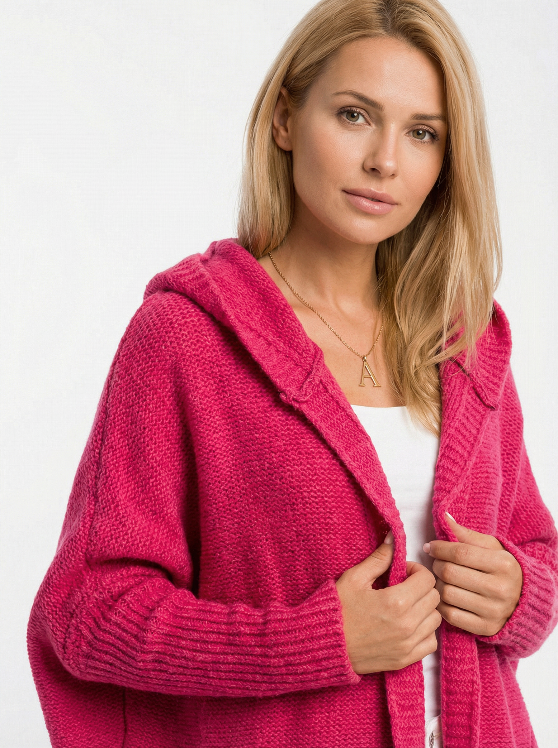 Kuscheliger Strickmantel mit Kapuze