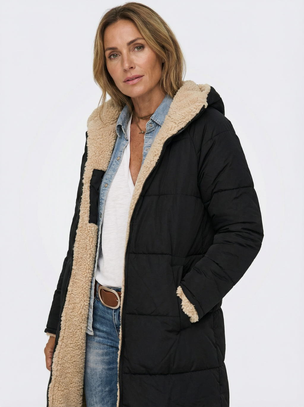 Warme wendbare Pufferjacke mit Kapuze