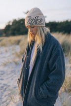 Kuschelige Baumwoll-Mütze mit Jacquard-Buchstaben