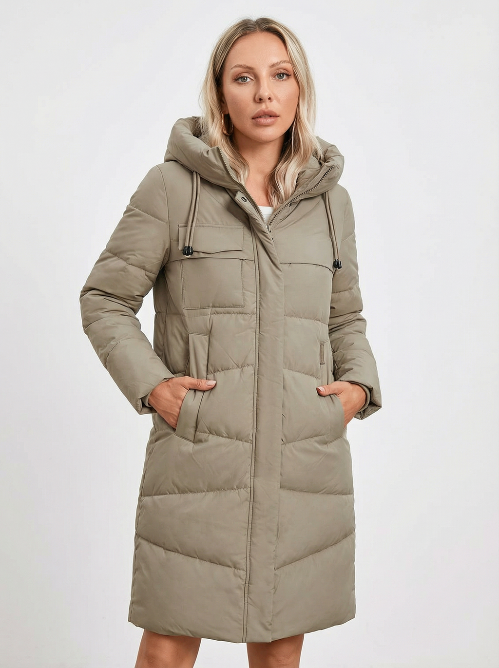 Warmer, eleganter Winterparka mit Kapuze
