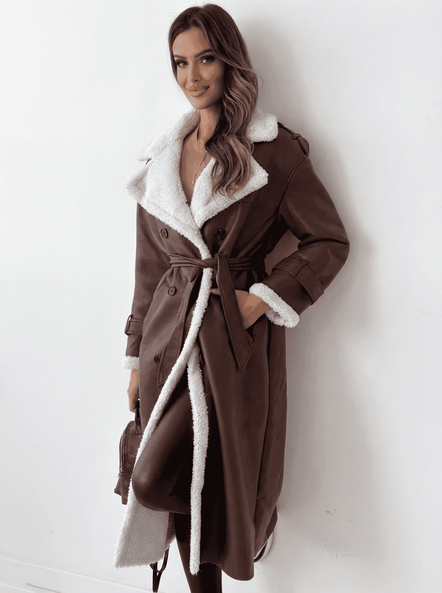 Warmer Kunstleder-Übermantel