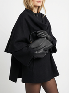 Asymmetrische Strickjacke mit Schalkragen