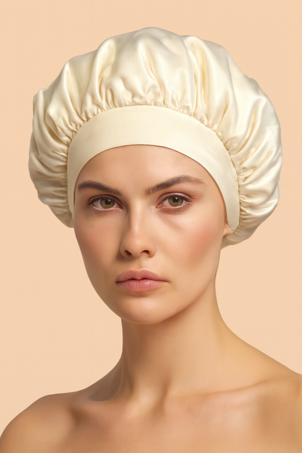 Satin-Nachtmütze mit breitem Rand