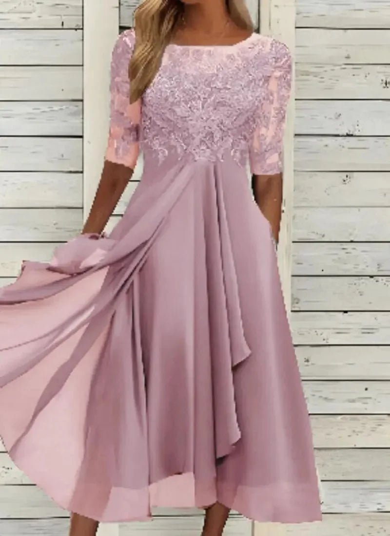 Elegantes Abendkleid mit Spitzen-Einsatz