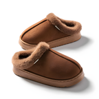 Warme Hausschuhe in Wildleder-Optik