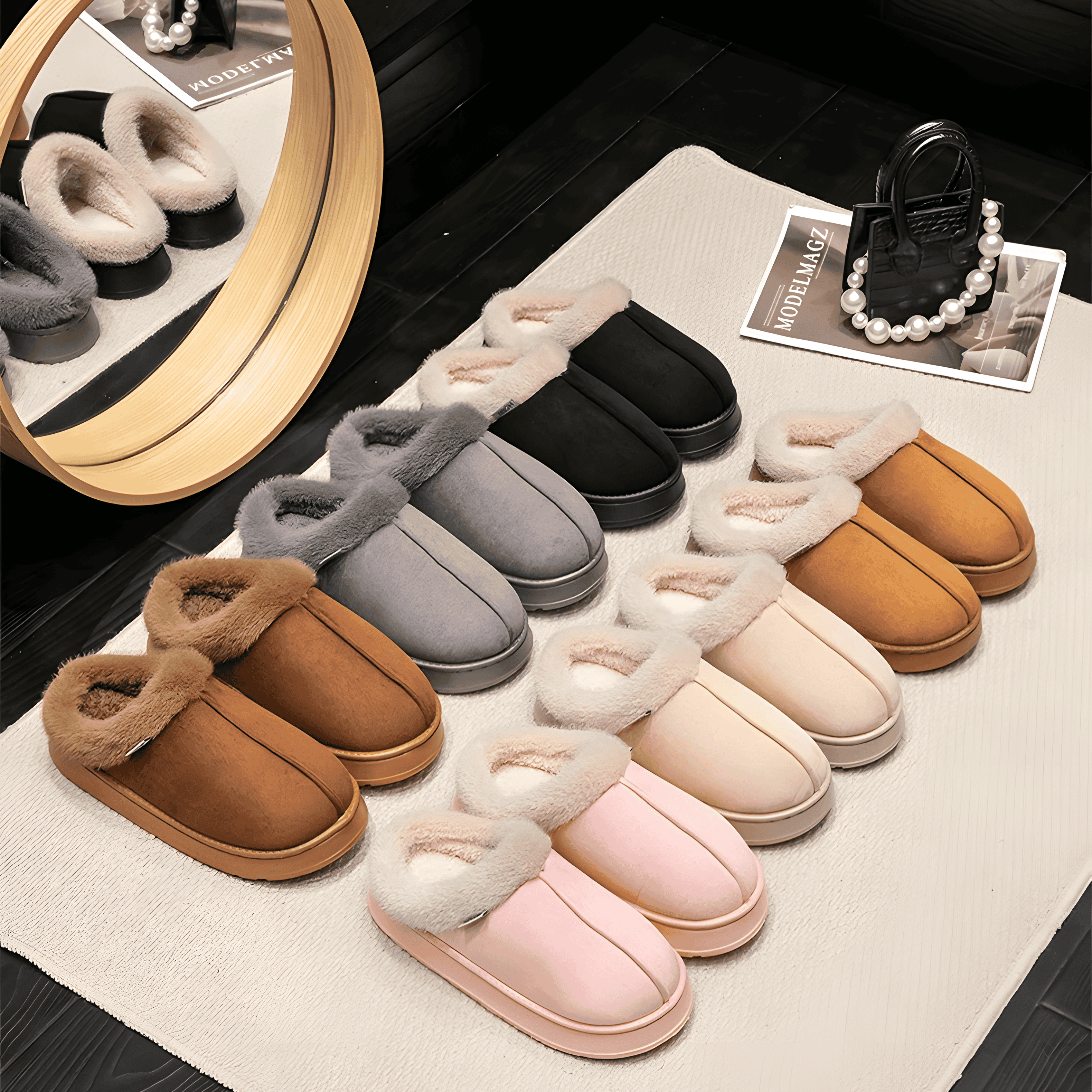 Warme Hausschuhe in Wildleder-Optik