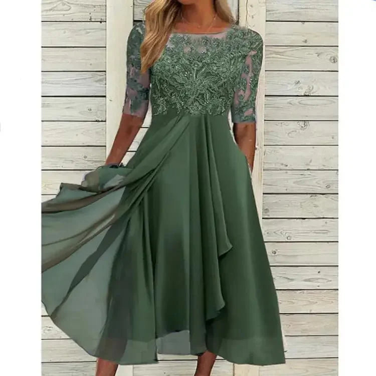 Elegantes Abendkleid mit Spitzen-Einsatz