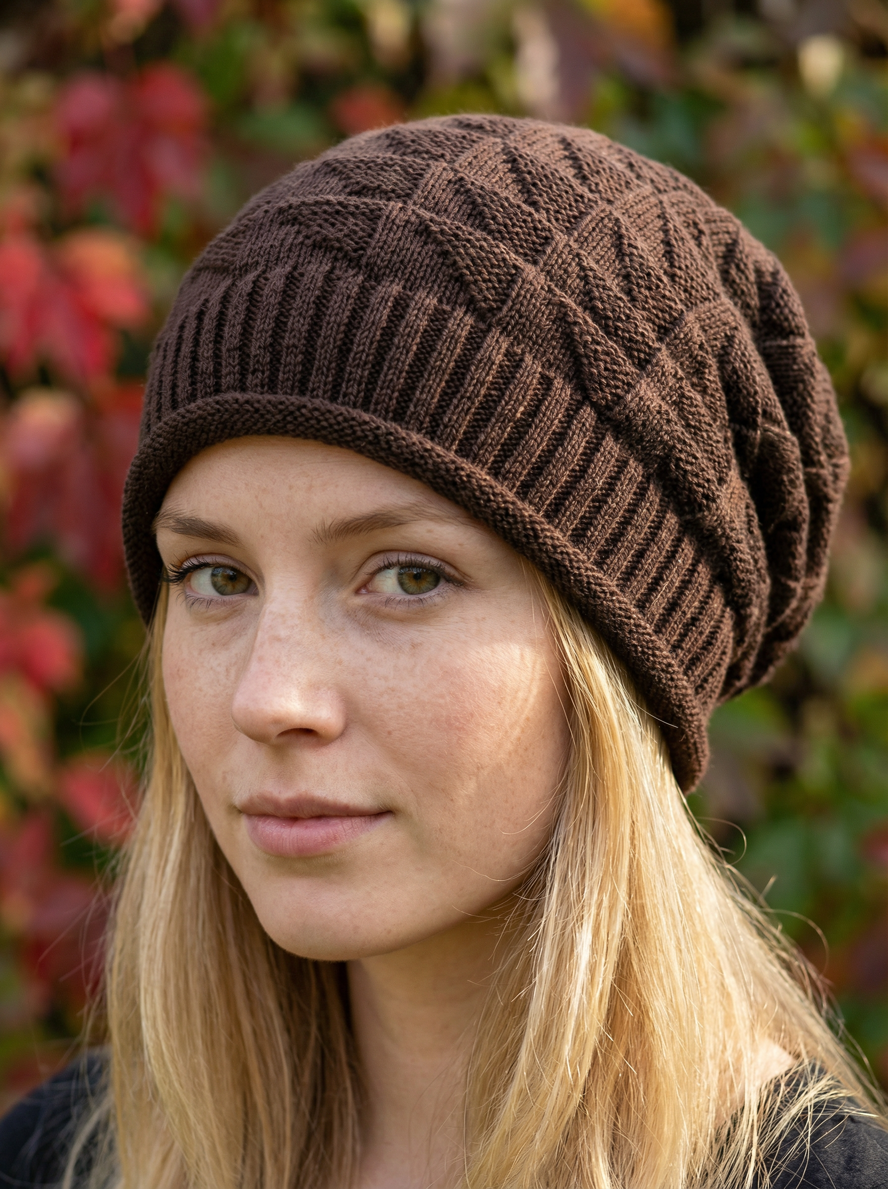 Kuschelige Strickmütze mit Ohrenwärmern