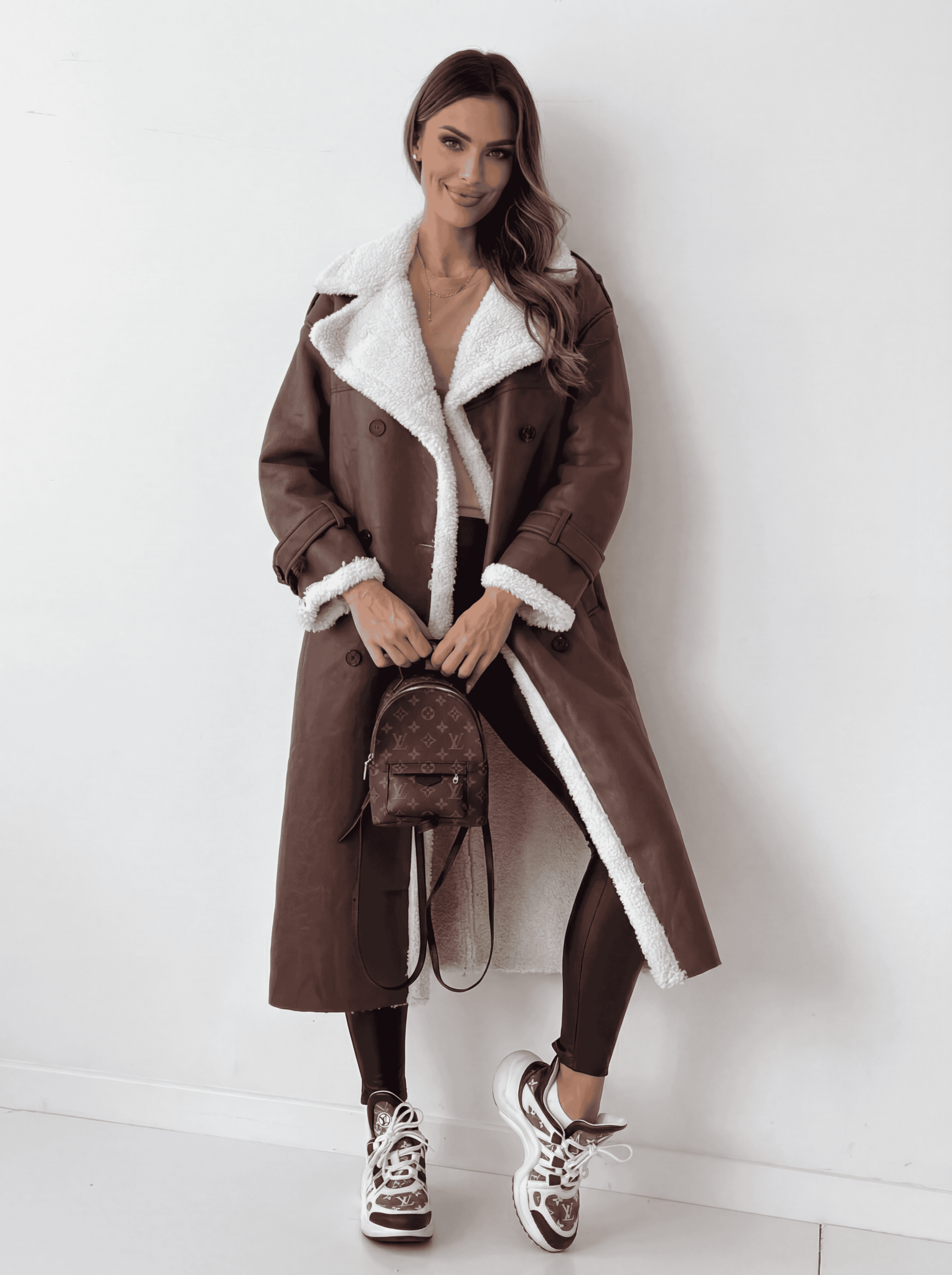 Warmer Kunstleder-Übermantel