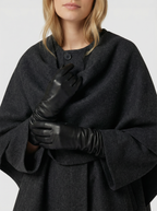 Asymmetrische Strickjacke mit Schalkragen