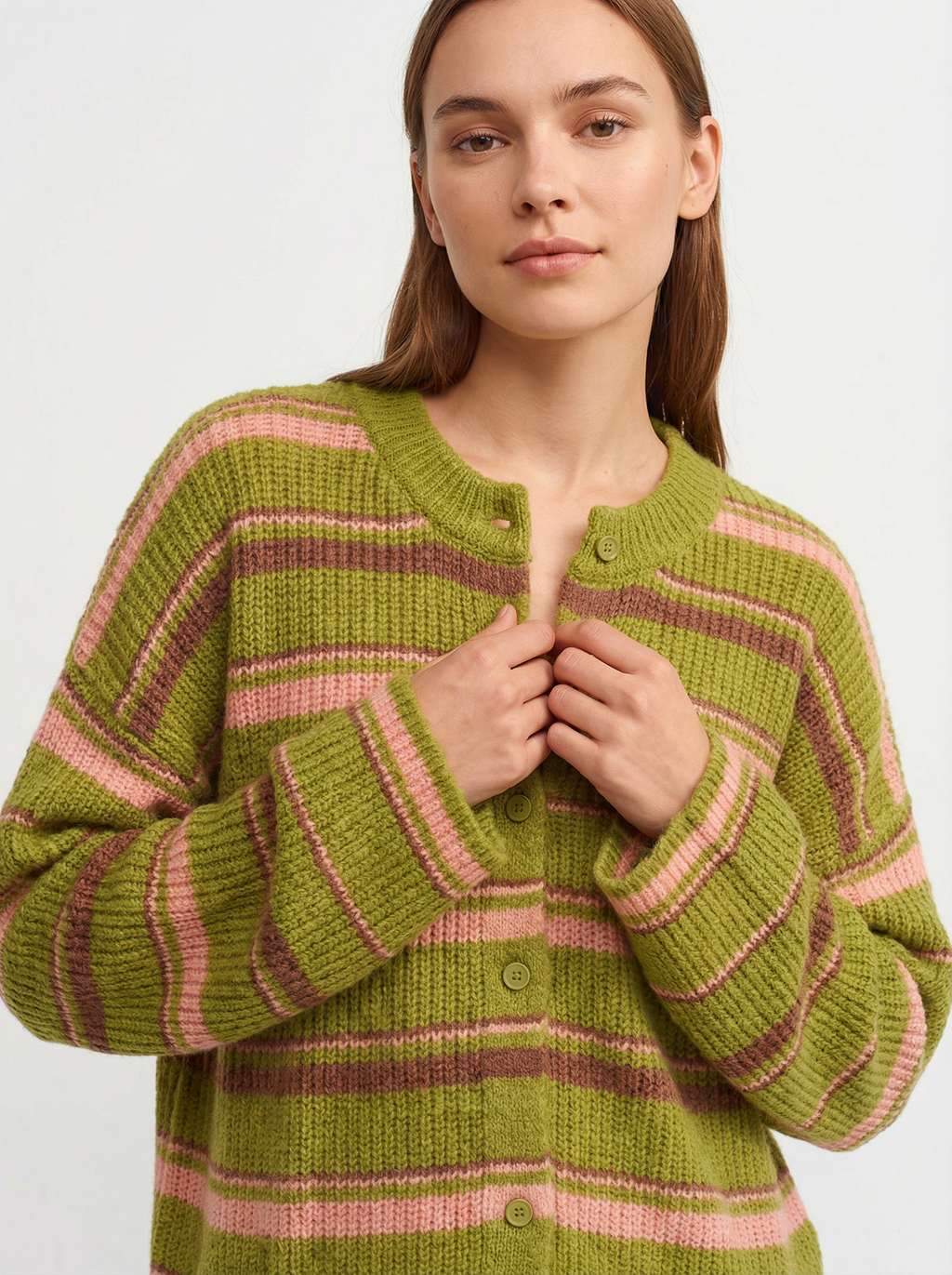 Weicher Cardigan mit Rundhalsausschnitt