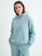 Kuscheliger, warmer Kapuzenanzug mit Taschen