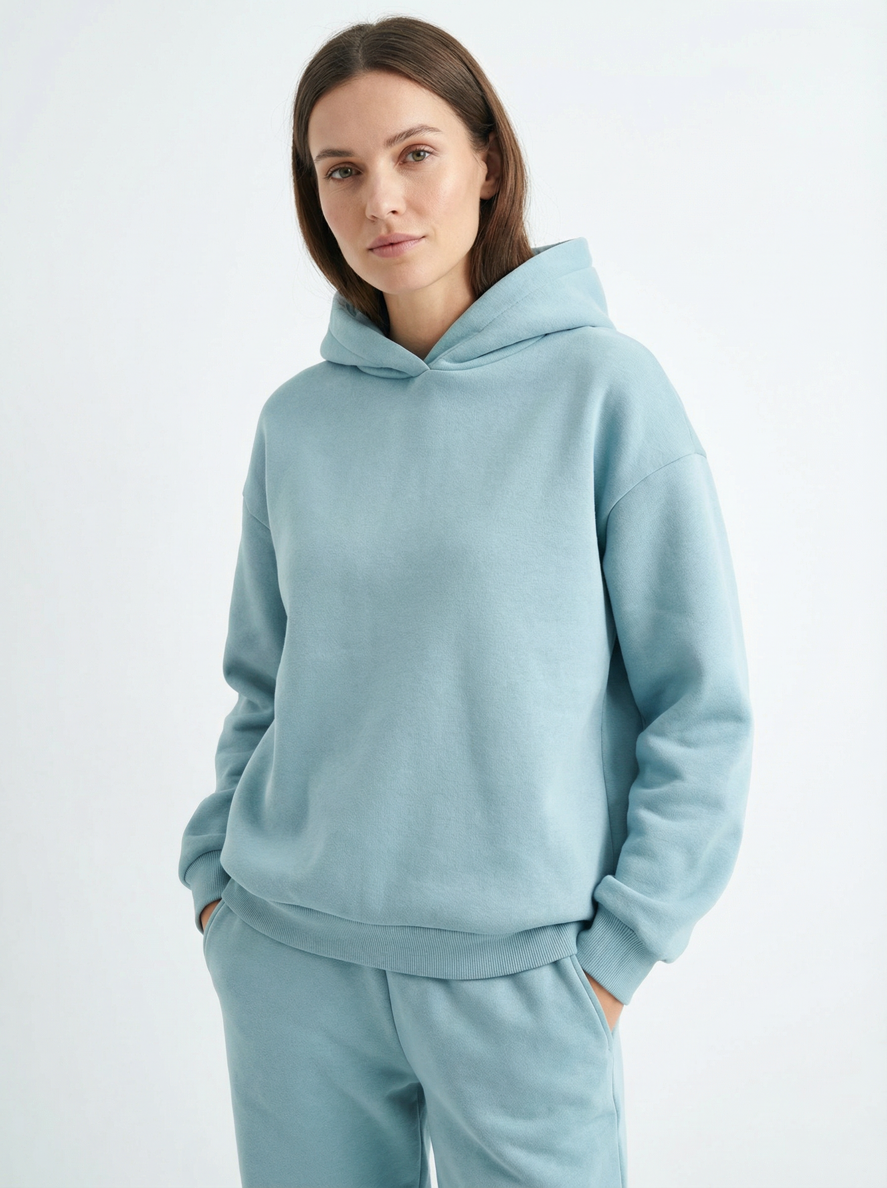 Kuscheliger, warmer Kapuzenanzug mit Taschen