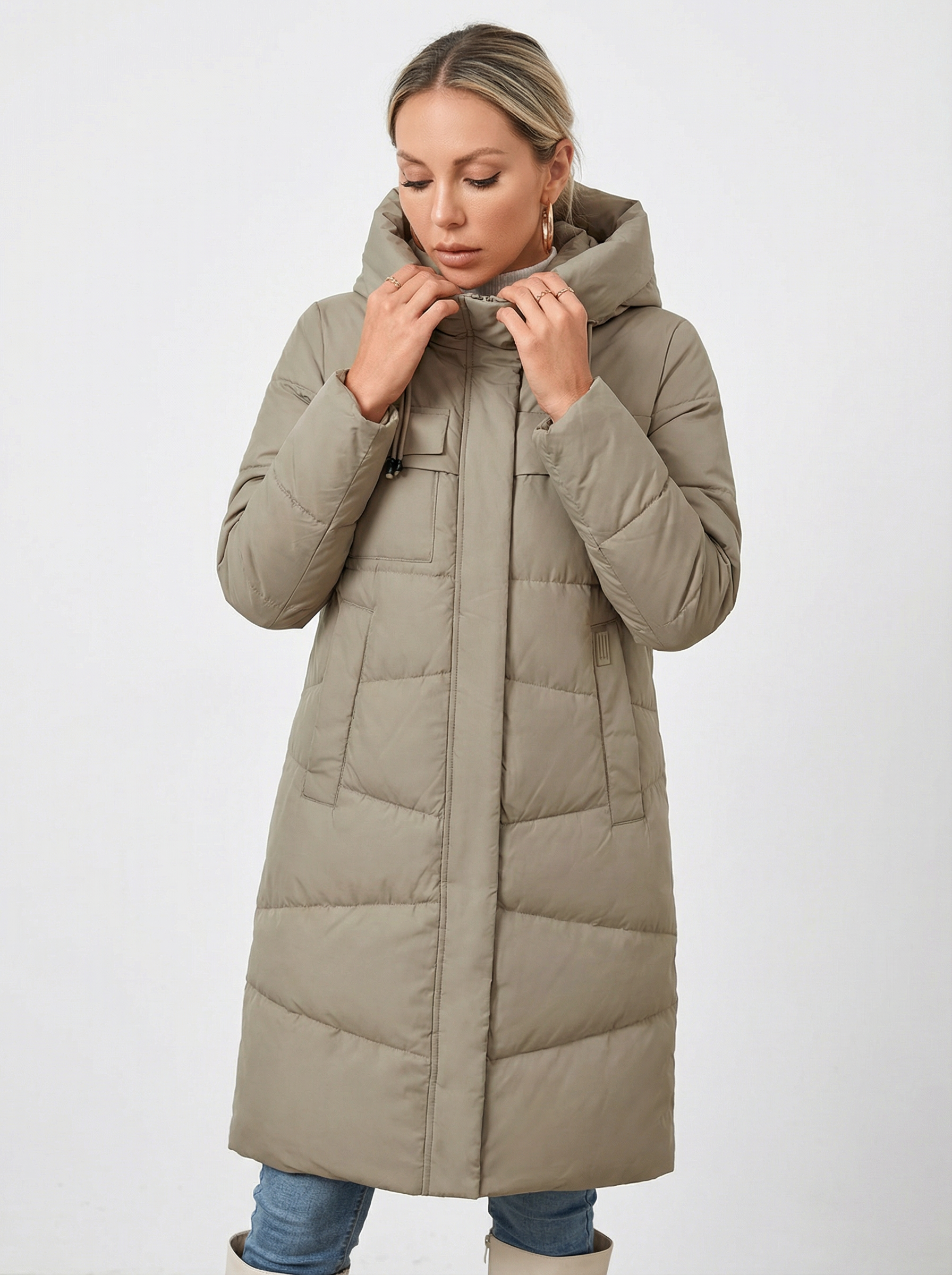 Warmer, eleganter Winterparka mit Kapuze