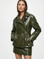 Eleganter Kunstleder-Zweiteiler mit Doppelreiher