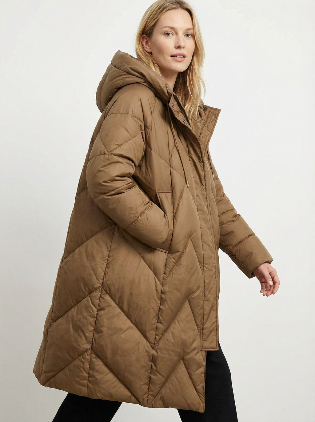 Warmer, kuscheliger Daunen-Mantel mit Kapuze