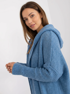 Kuscheliger Strickmantel mit Kapuze