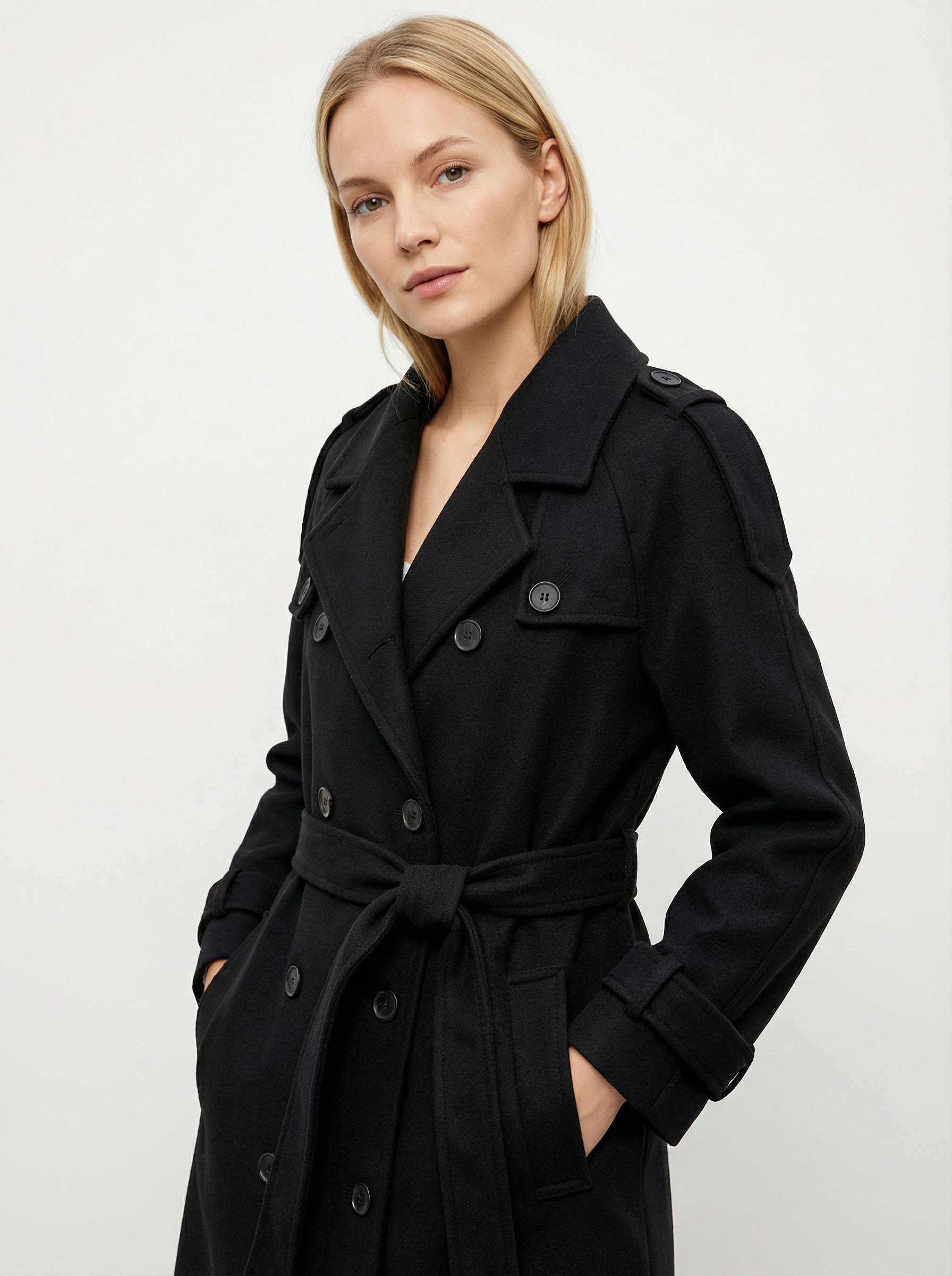 Doppelreihiger Wintermantel mit Taillengürtel