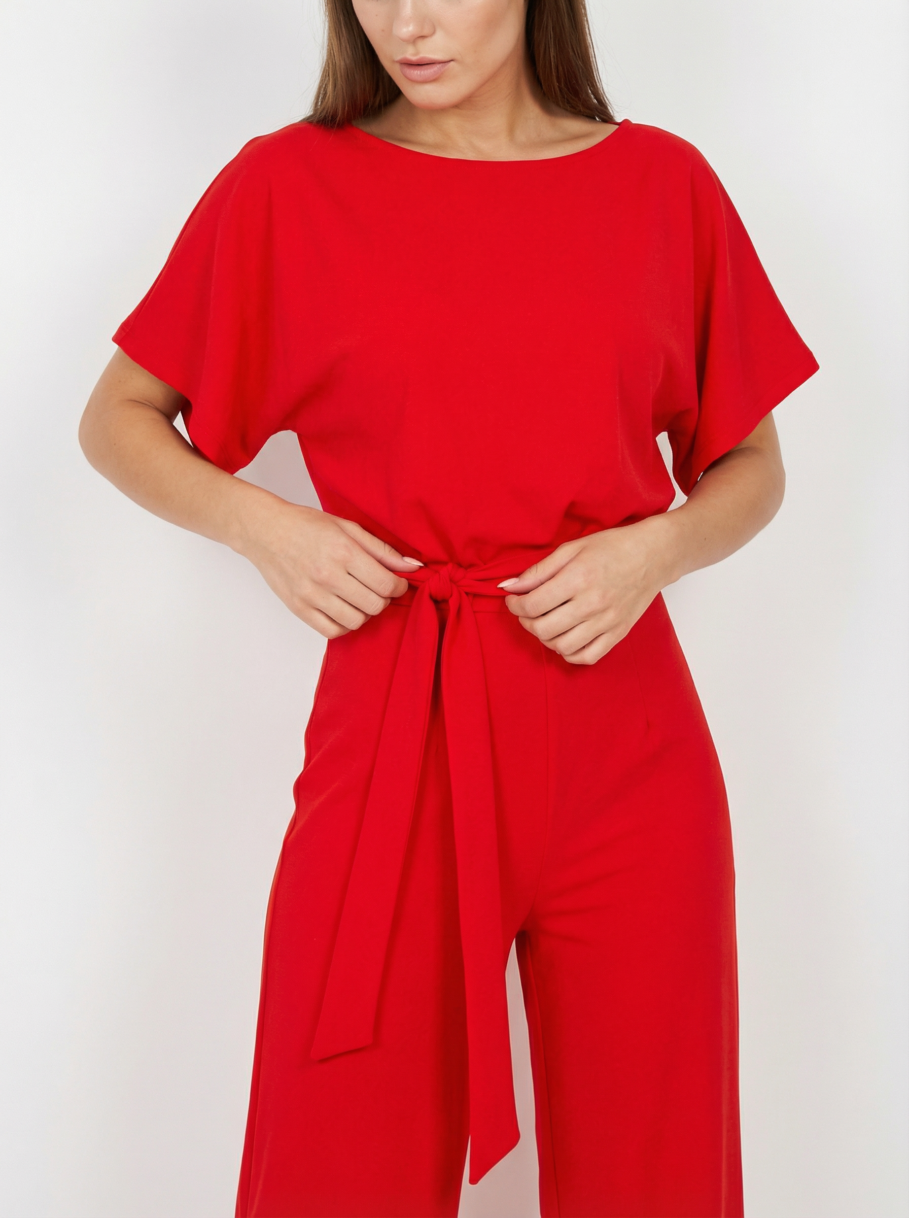 Fließender Overall mit Bindegürtel