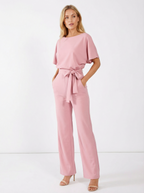 Fließender Overall mit Bindegürtel