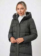 Warmer, eleganter Winterparka mit Kapuze